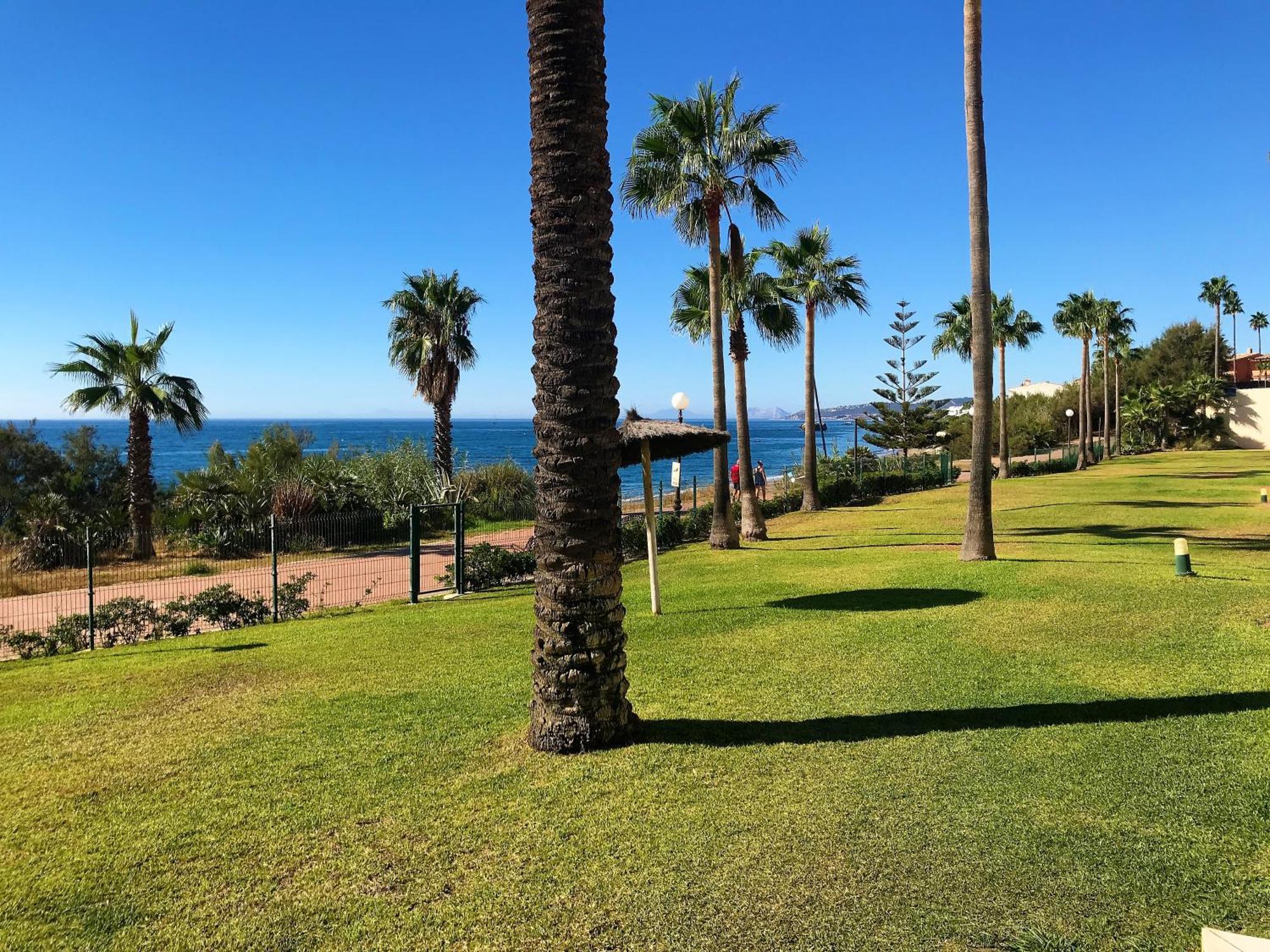 אסטפונה Apartments Bermuda Beach מראה חיצוני תמונה